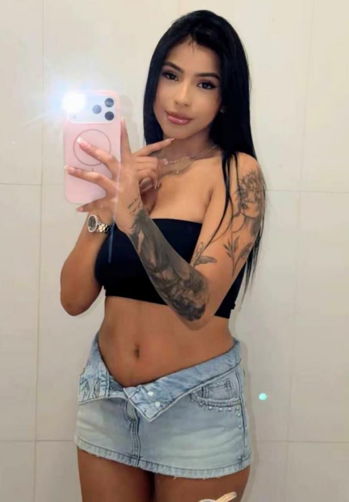664572849: Chica busca chico en Mallorca