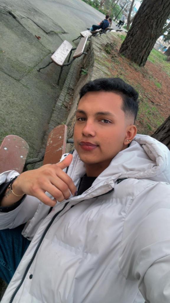 613856352: Chico busca chica en Asturias