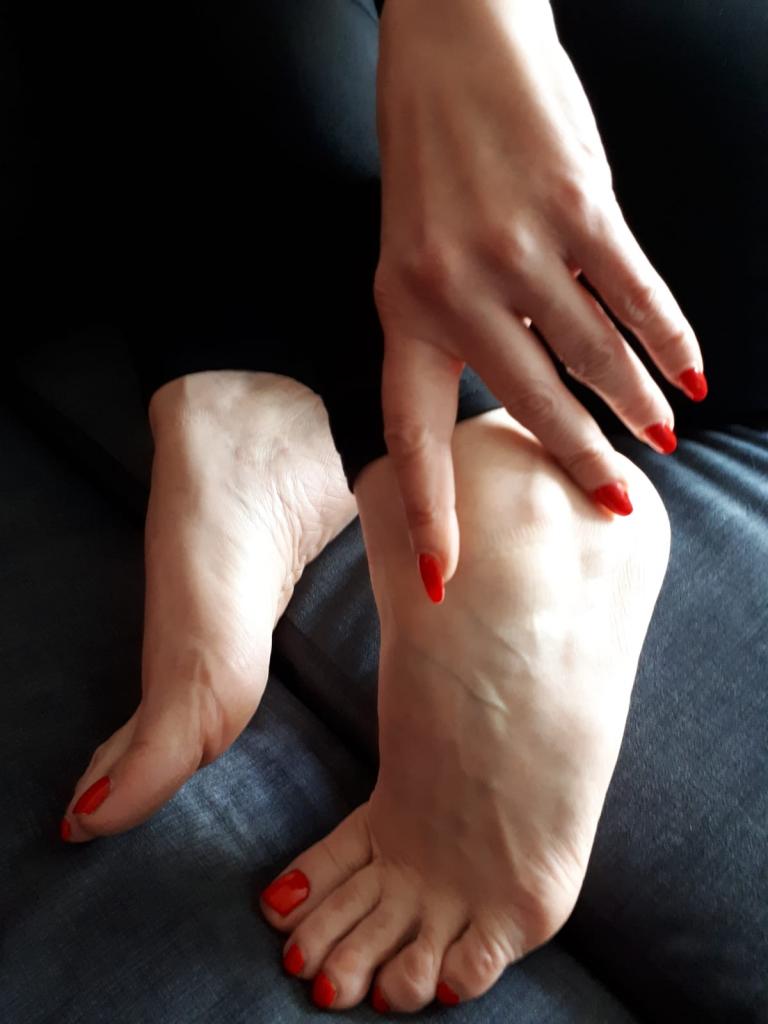 604181042: Chica busca chico en Madrid