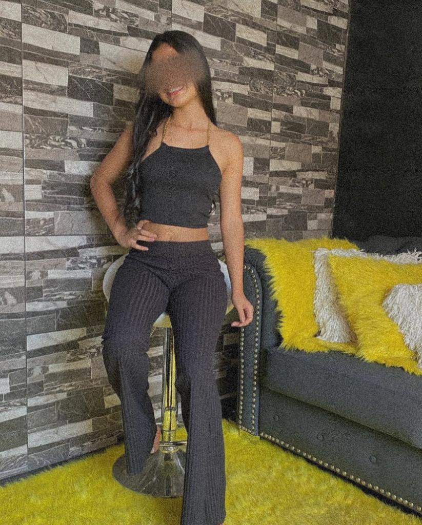 632732994: Chica busca chico en Lérida