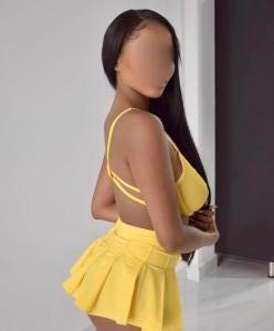 681137781: Chica busca chico en Barcelona