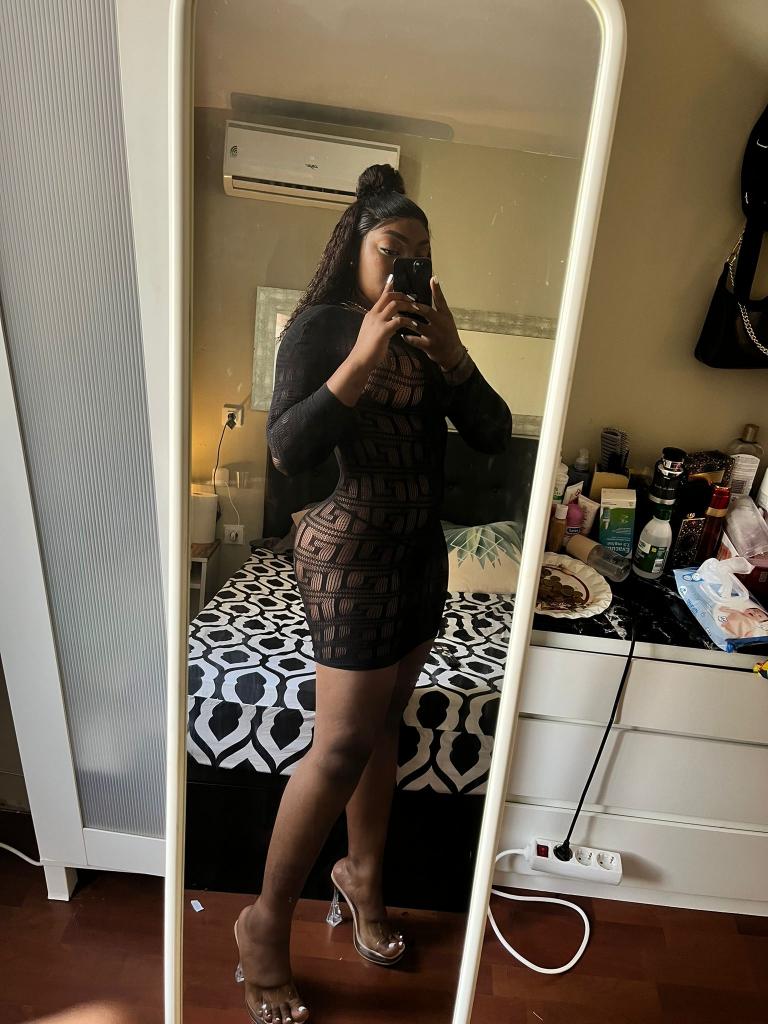 Chica busca chico en Ibiza: 