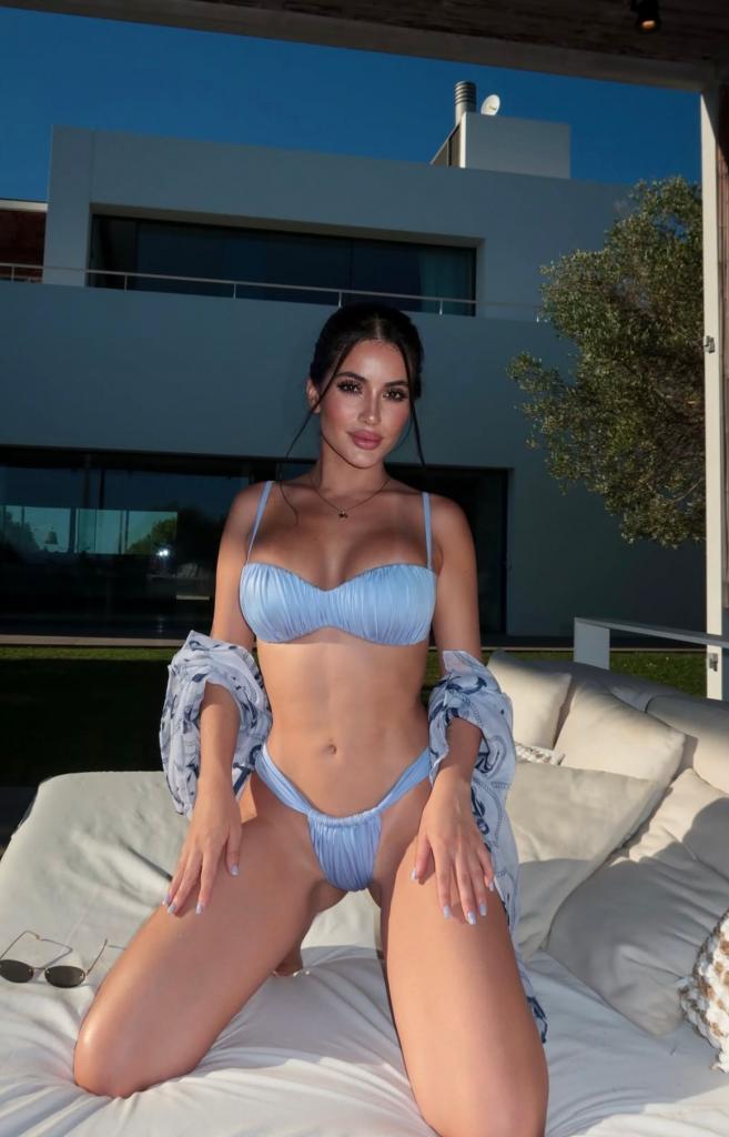 613889948: Chica busca chico en Málaga