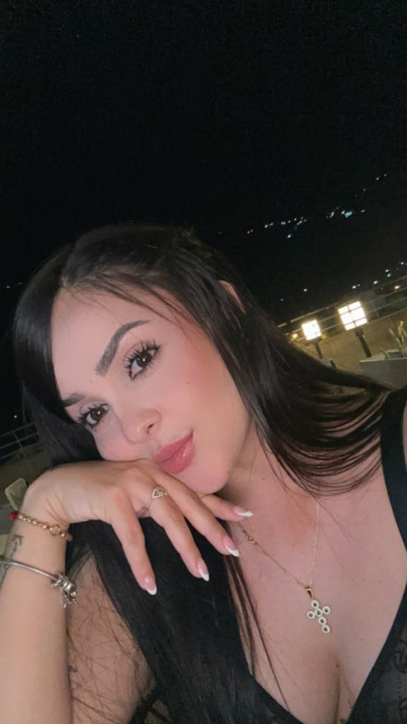 613757414: Chica busca chico en Navarra