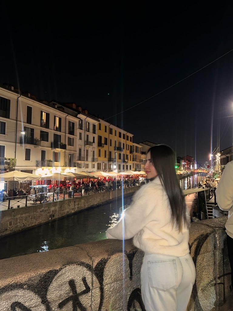 Chica busca chico en Cádiz: 