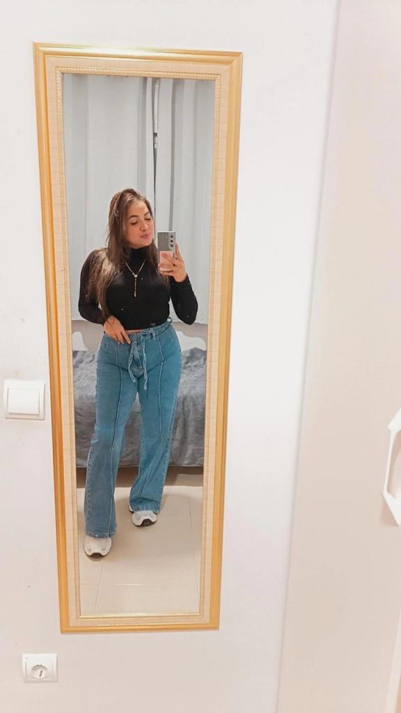 692419553: Chica busca chico en Cantabria