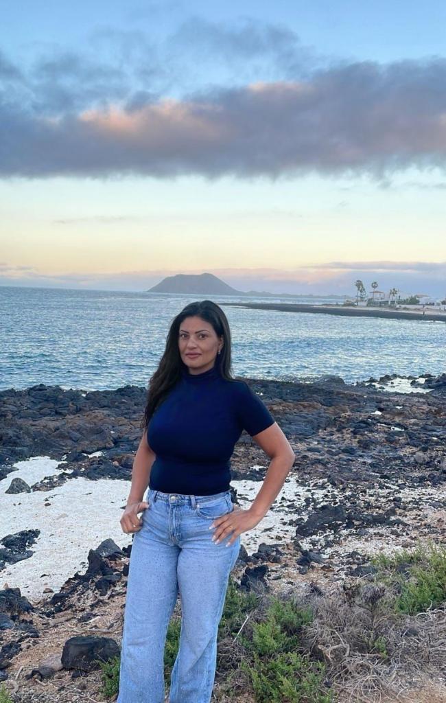 612275761: Chica busca chico en Pontevedra