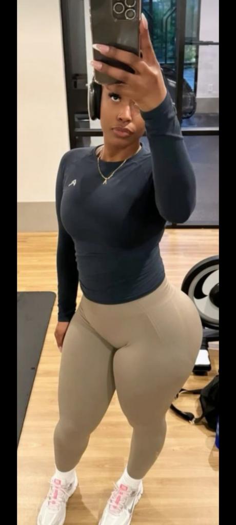 Chica busca chico en Granada: 