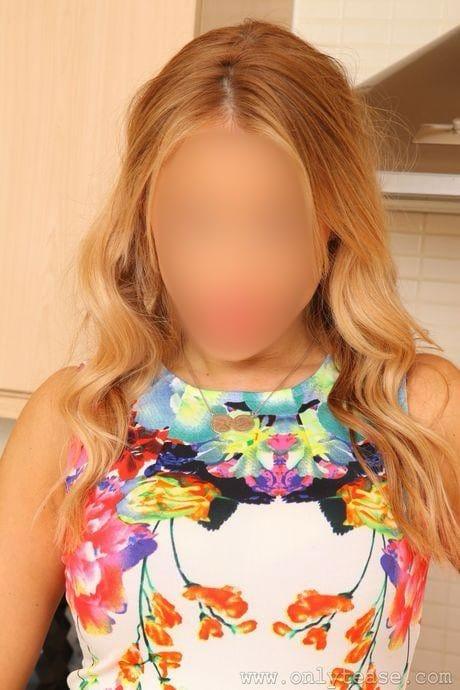 Chica busca chico en Granada: 