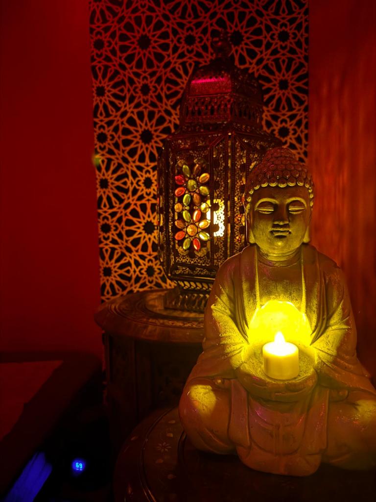 697550630: Chica busca chico en Madrid