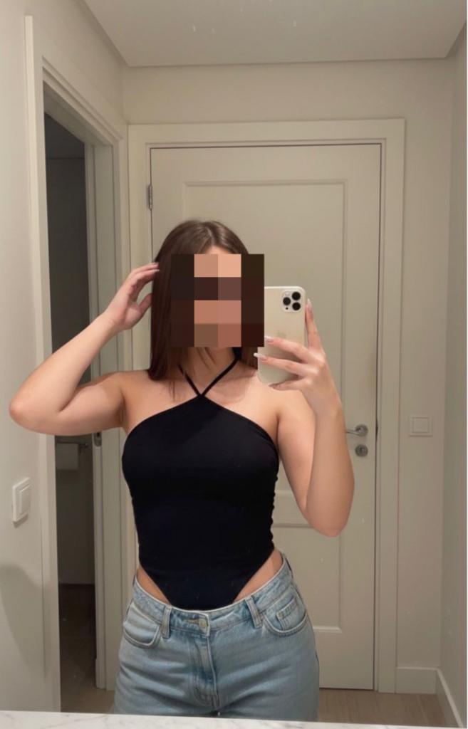 631410375: Chica busca chico en Barcelona
