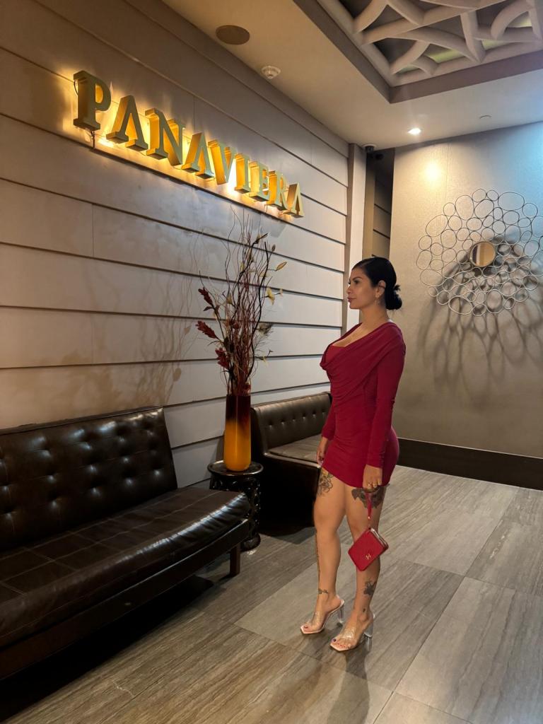 Chica busca chico en Ibiza: 