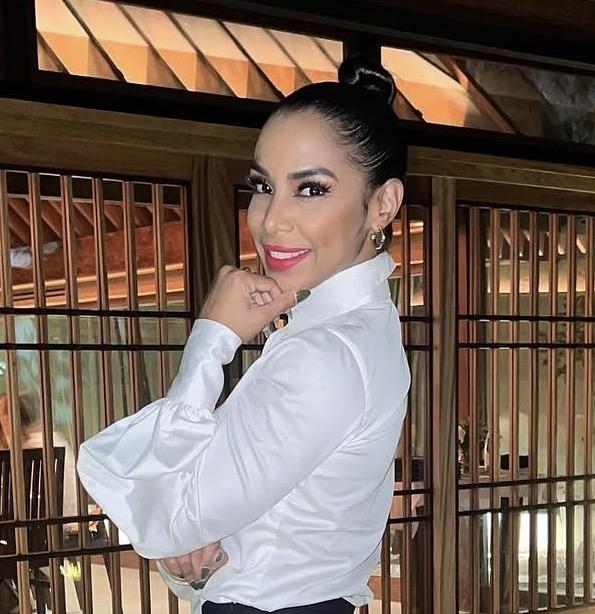 613792147: Chica busca chico en Barcelona