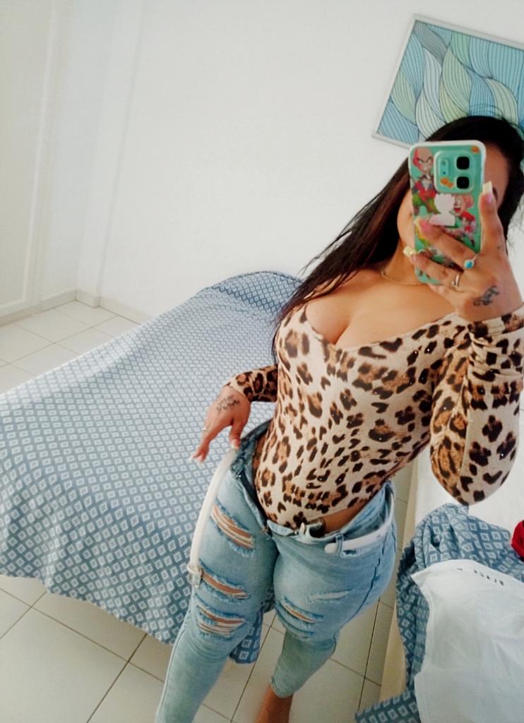 Chica busca chico en Tenerife: 