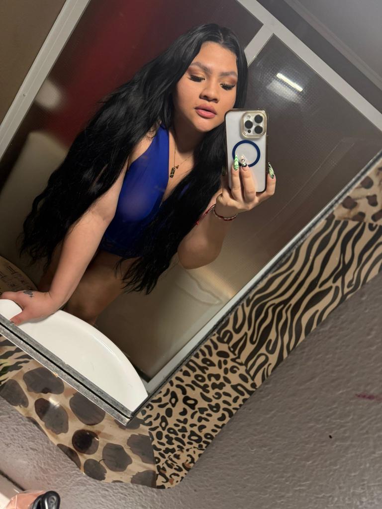 Chica busca chico en Huelva: 