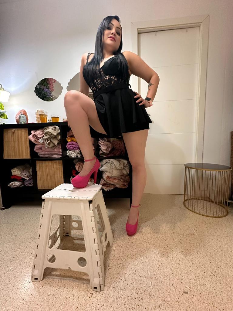 624836934: Chica busca chico en Sevilla