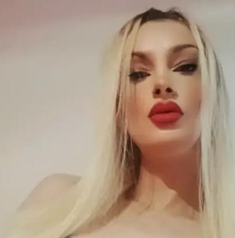 Chica busca chico en La Coruña: Chica busca chico