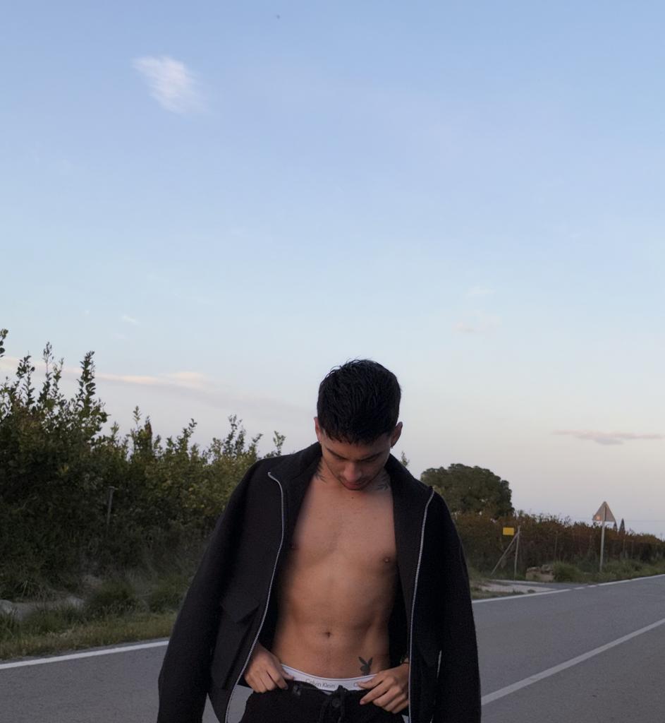 742063903: Chico busca chica en Alicante