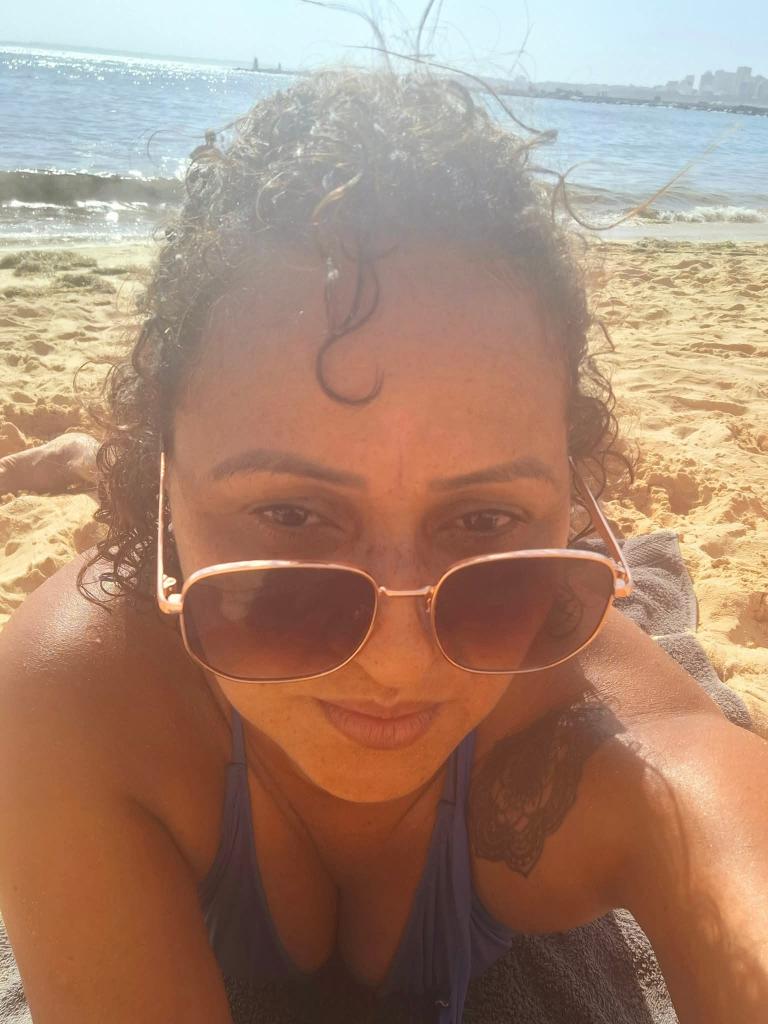 642895363: Chica busca chico en Murcia