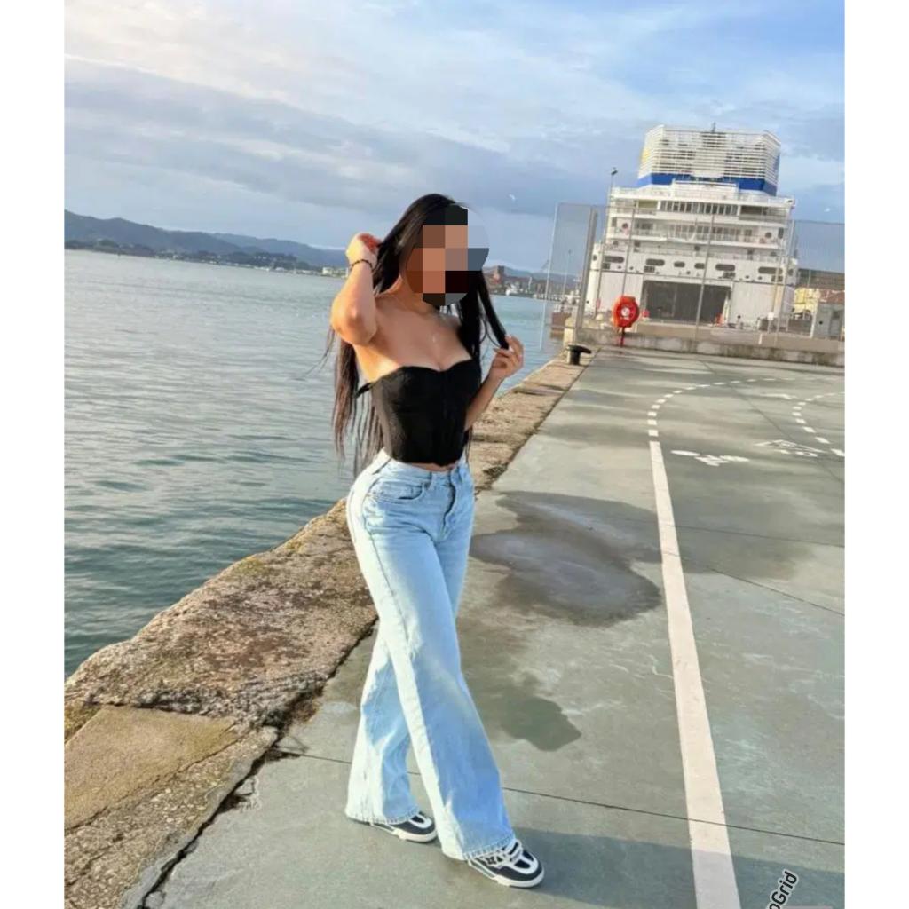 742058122: Chica busca chico en Cantabria