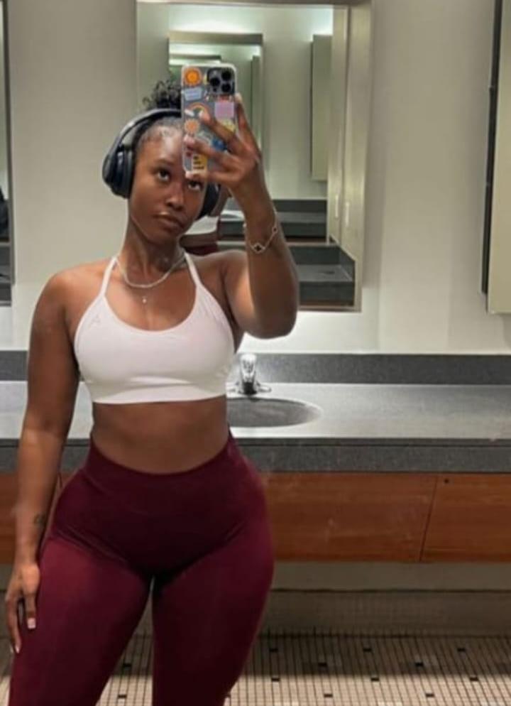 604873094: Chica busca chico en Granada