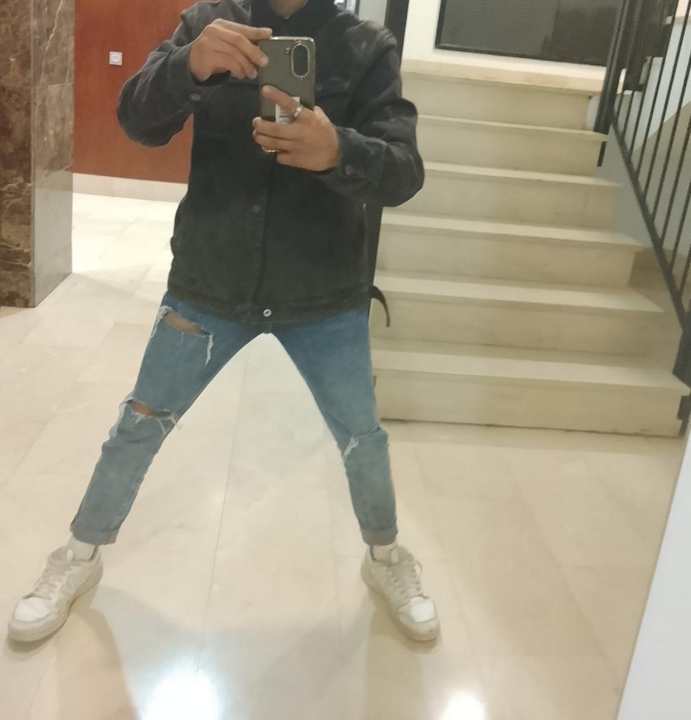 Chico busca chica en Málaga: 