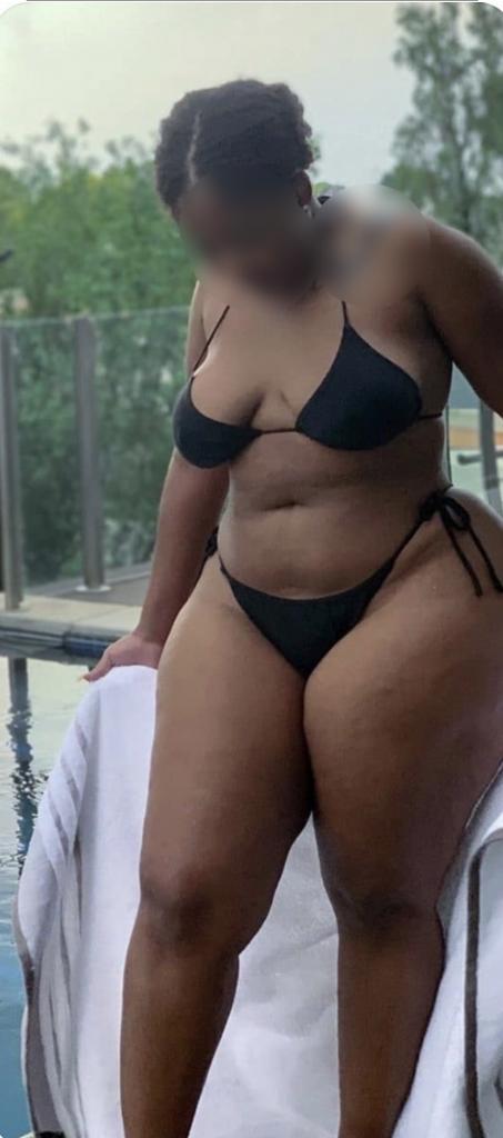 Chica busca chico en Almería: 