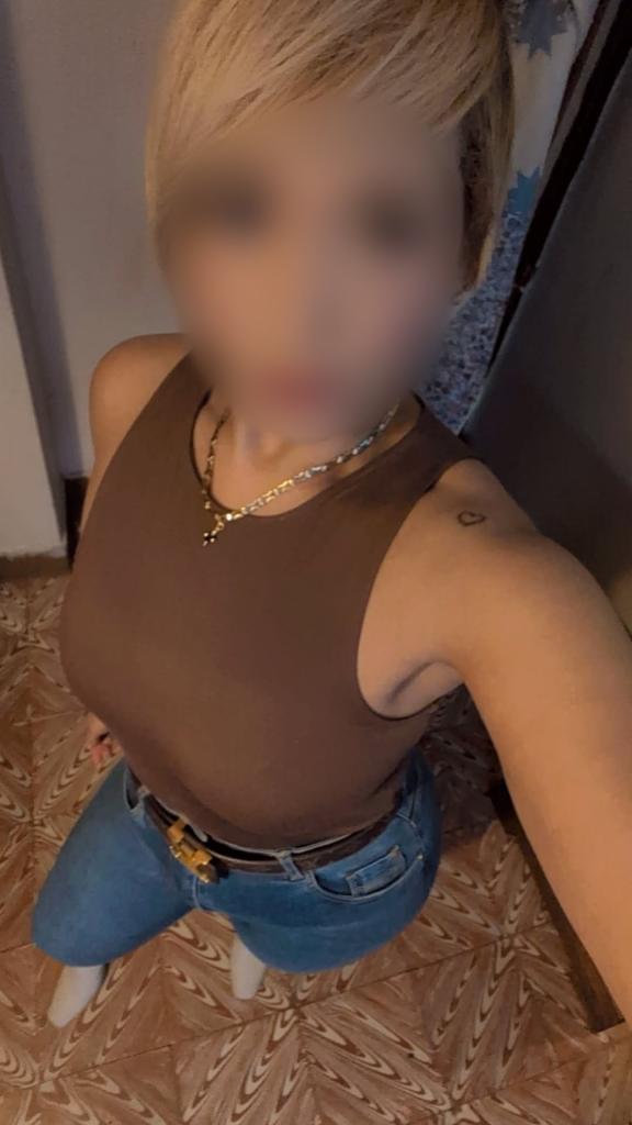 643659373: Chica busca chico en Pontevedra
