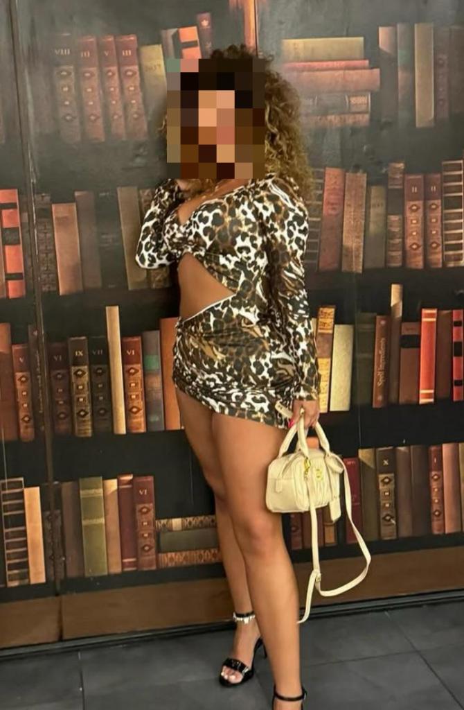 631320246: Chica busca chico en Madrid