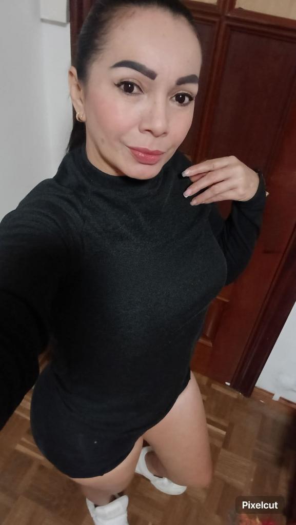 614733061: Chica busca chico en Huesca