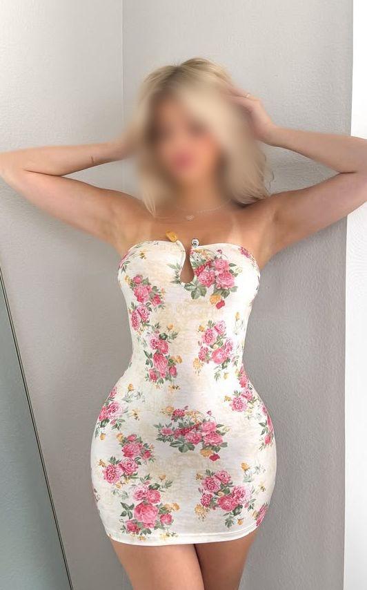 643878204: Chica busca chico en León