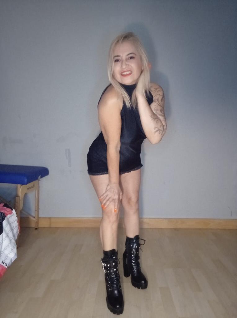 Chica busca chico en La Coruña: 