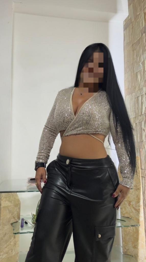 Chica busca chico en Almería: 