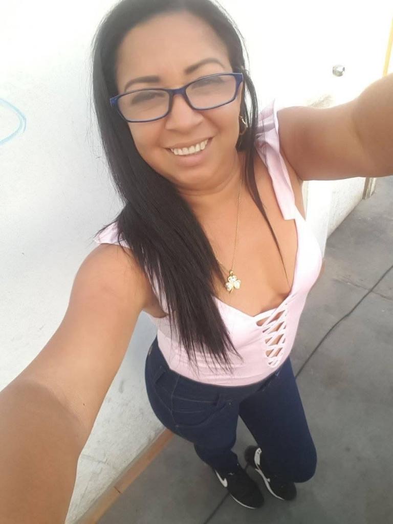 Chica busca chico en Huelva: 