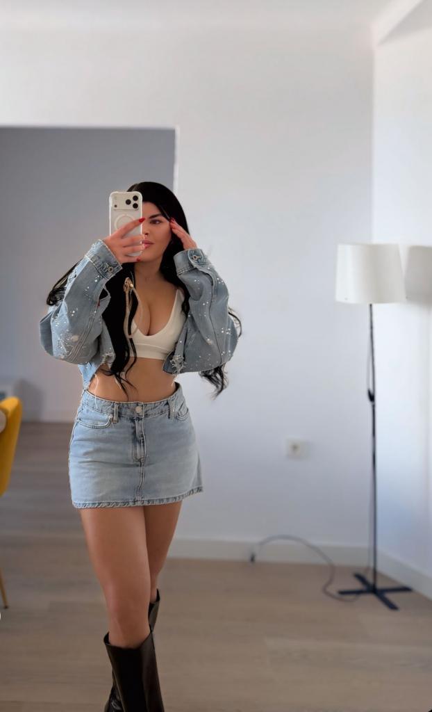 Chica busca chico en Almería: 