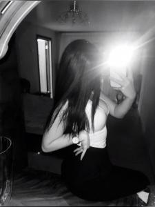 607414787: Chica busca chico en Granada