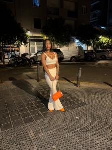 604303687: Chica busca chico en Valencia