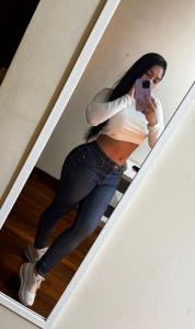 604232907: Chica busca chico en La Coruña