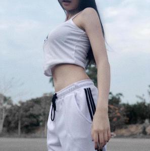 627585658: Chica busca chico en Gerona