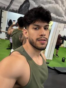 643852366: Chico busca chica en Almería