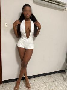 627709063: Chica busca chico en Barcelona