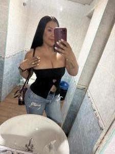 607541098: Chica busca chico en Huelva