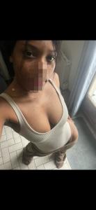 643206139: Chica busca chico en Sevilla
