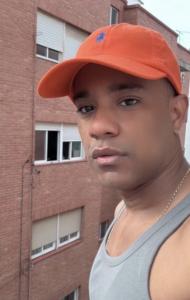 642437441: Chico busca chica en Zaragoza