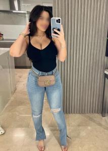 697498811: Chica busca chico en Almería