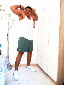 614687916: Chico busca chica en Barcelona