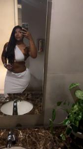 615508454: Chica busca chico en Barcelona