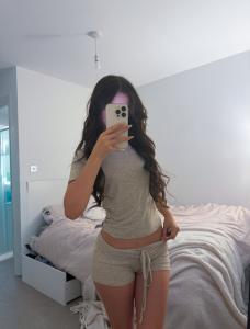 613975447: Chica busca chico en Alicante