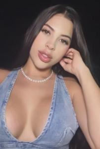 677923151: Chica busca chico en Barcelona