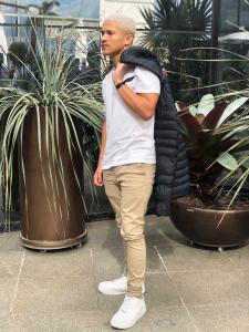 604295307: Chico busca chica en Sevilla